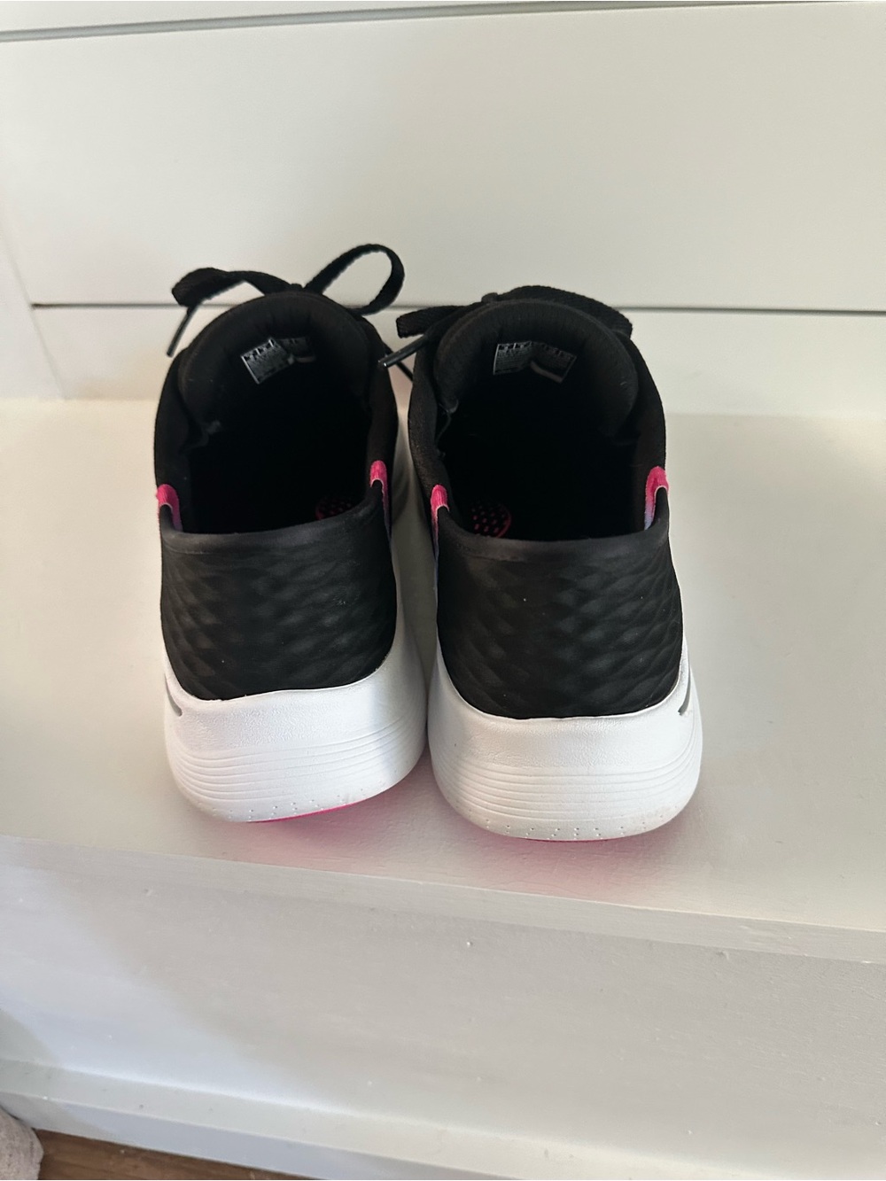 Skechers Arch Fit Slip-Ons Sneakers Like New - Picture 5 of 9